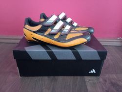 Silniční tretry Adidas