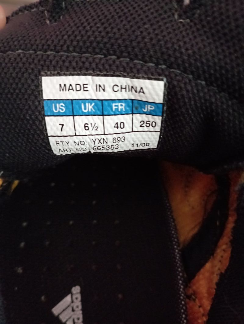 Silniční tretry Adidas