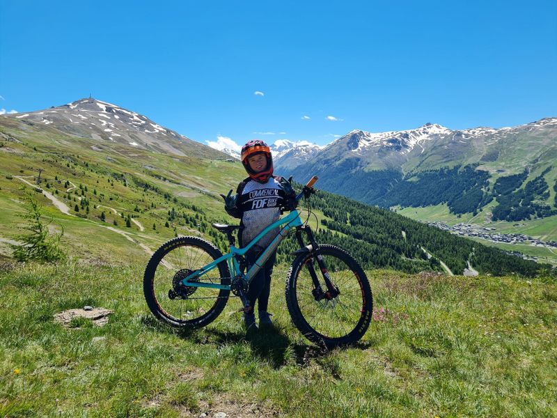 Prodám Youth Enduro Mondraker Factor 24 