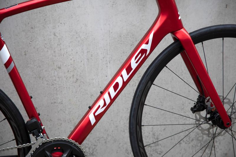silniční kolo Ridley Fenix Disc 105 2x12 2024 vel. S (odpovídá spíše M) SLEVA 33 %