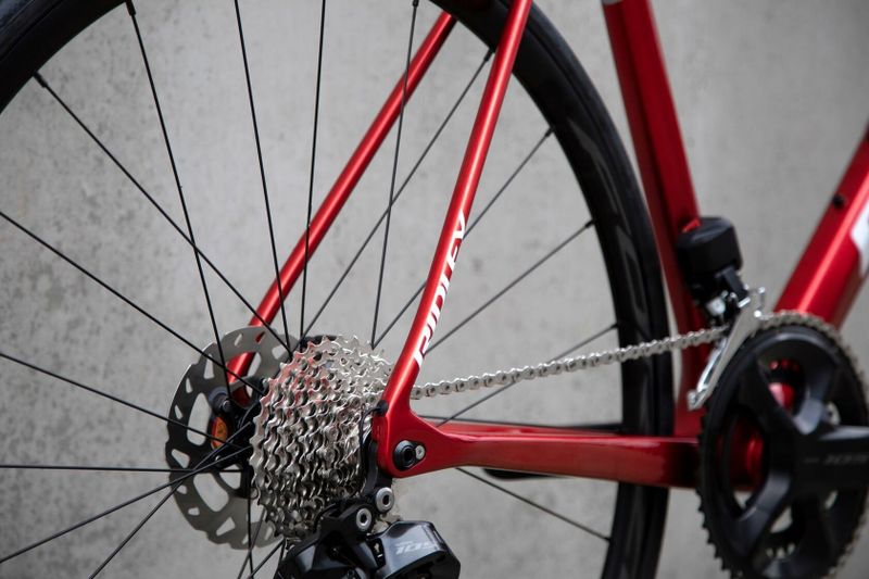 silniční kolo Ridley Fenix Disc 105 2x12 2024 vel. S (odpovídá spíše M) SLEVA 33 %