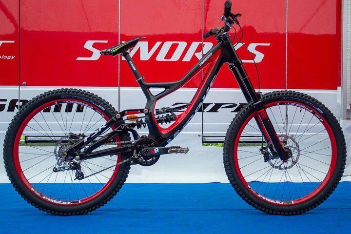 prodam specialized demo 8 2013 carbon 30000czk.