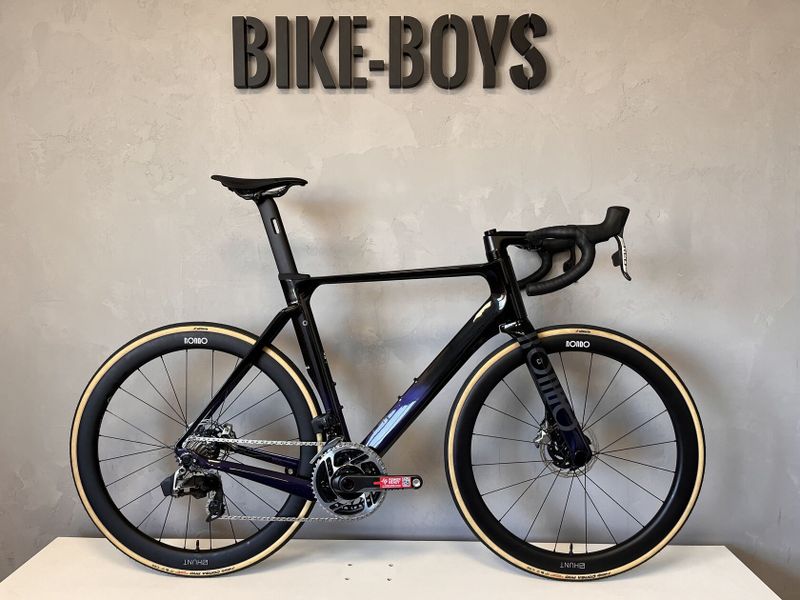 Nové Rondo HRVT CF0, Sram Red, vel. L
