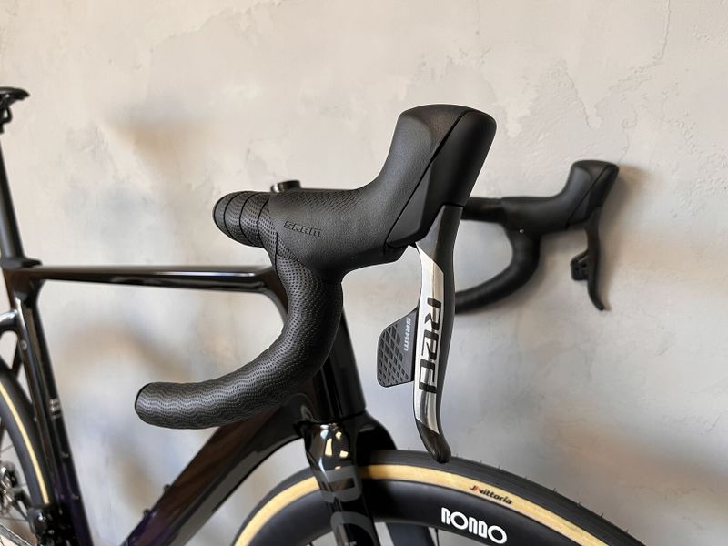 Nové Rondo HRVT CF0, Sram Red, vel. L
