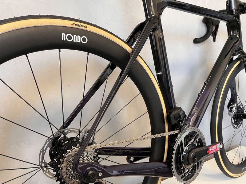 Nové Rondo HRVT CF0, Sram Red, vel. L
