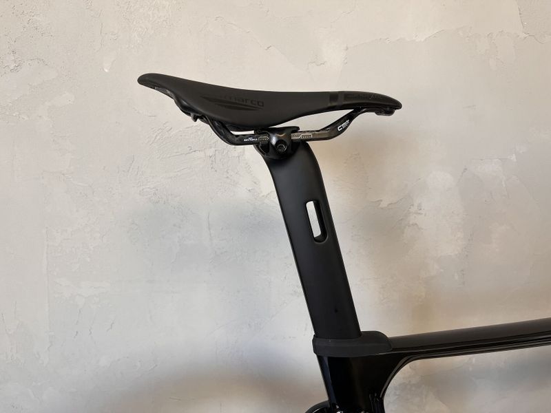 Nové Rondo HRVT CF0, Sram Red, vel. L