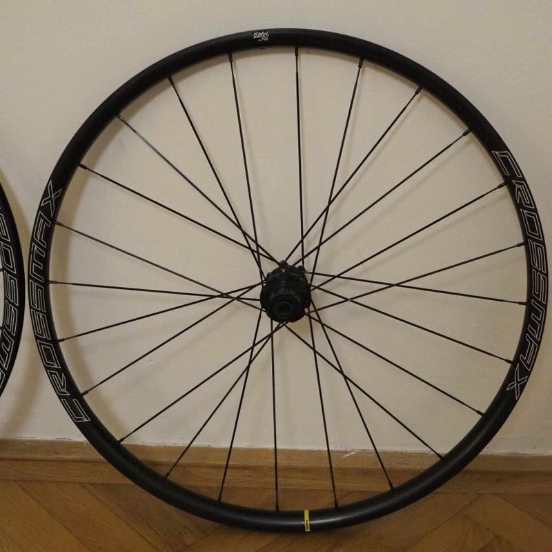 Kola (přední + zadní) Mavic Crossmax 27,5" (650B) 15x100 12x142