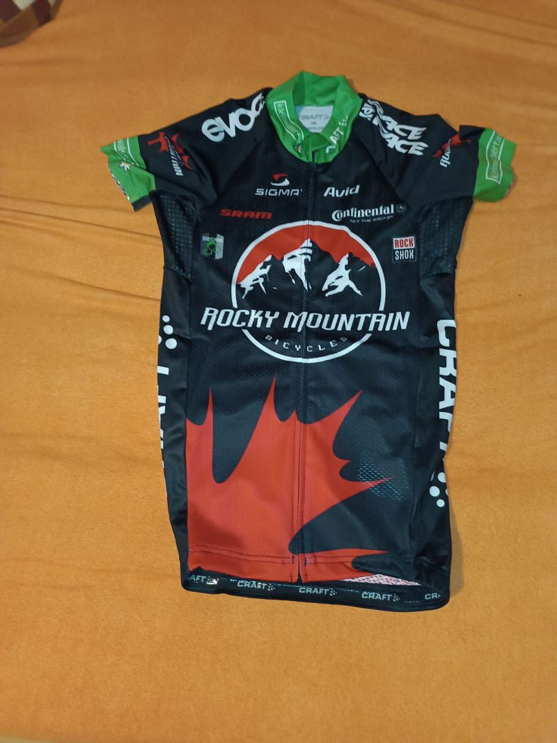 Prodám MTB komplet Rocky Mountain vel.XS