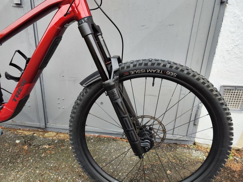 TREK SLASH 9 2024
