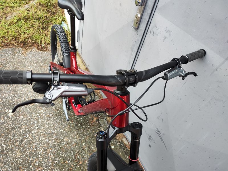 TREK SLASH 9 2024
