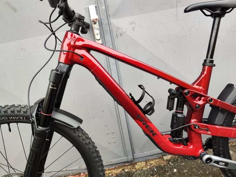 TREK SLASH 9 2024