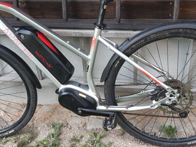 Apache trekové elektrokolo