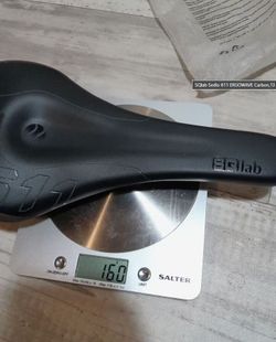 SQlab Sedlo 611 ERGOWAVE Carbon,13 cm, 160 gramů