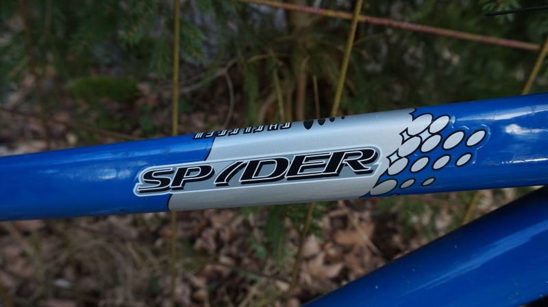 Silniční kolo na rámu Spyder