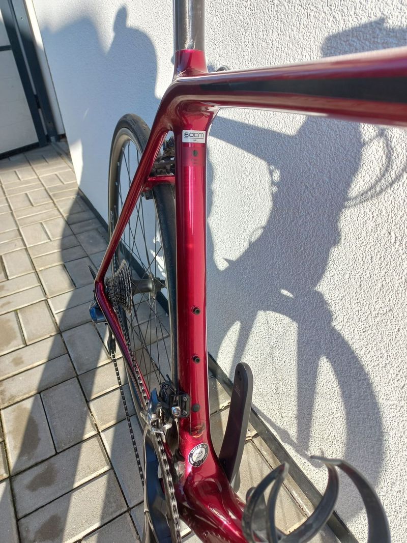 Prodám Trek Emonda SL 6 vel. 60 cm