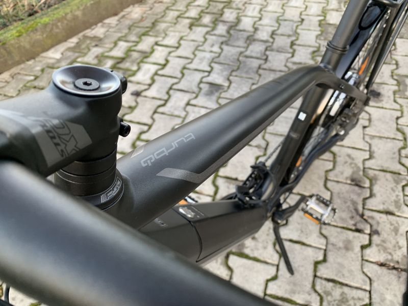 městské elektrokolo Specialized Turbo