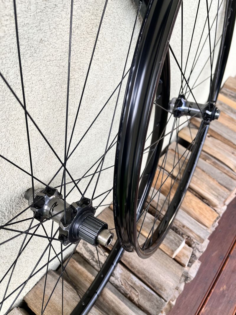 STANS NO TUBES ARCH + Shimano XTR boost 