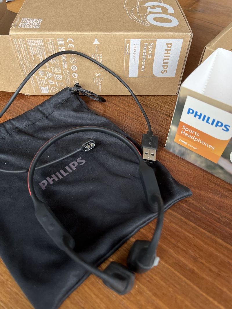 Sportovní sluchátka Philips GO 7607