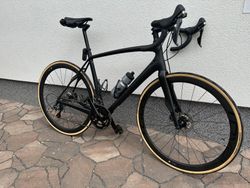 Specialized Roubaix Comp Carbon - Ultegra - 56cm karbon kola Roval - zachovalé
