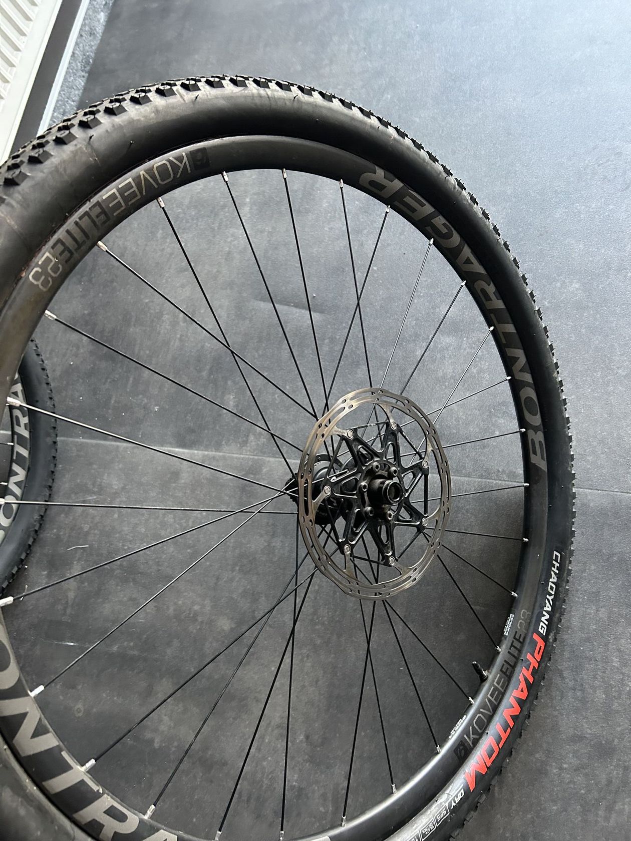 Bontrager kovee elite 2025 23 tlr boost 29