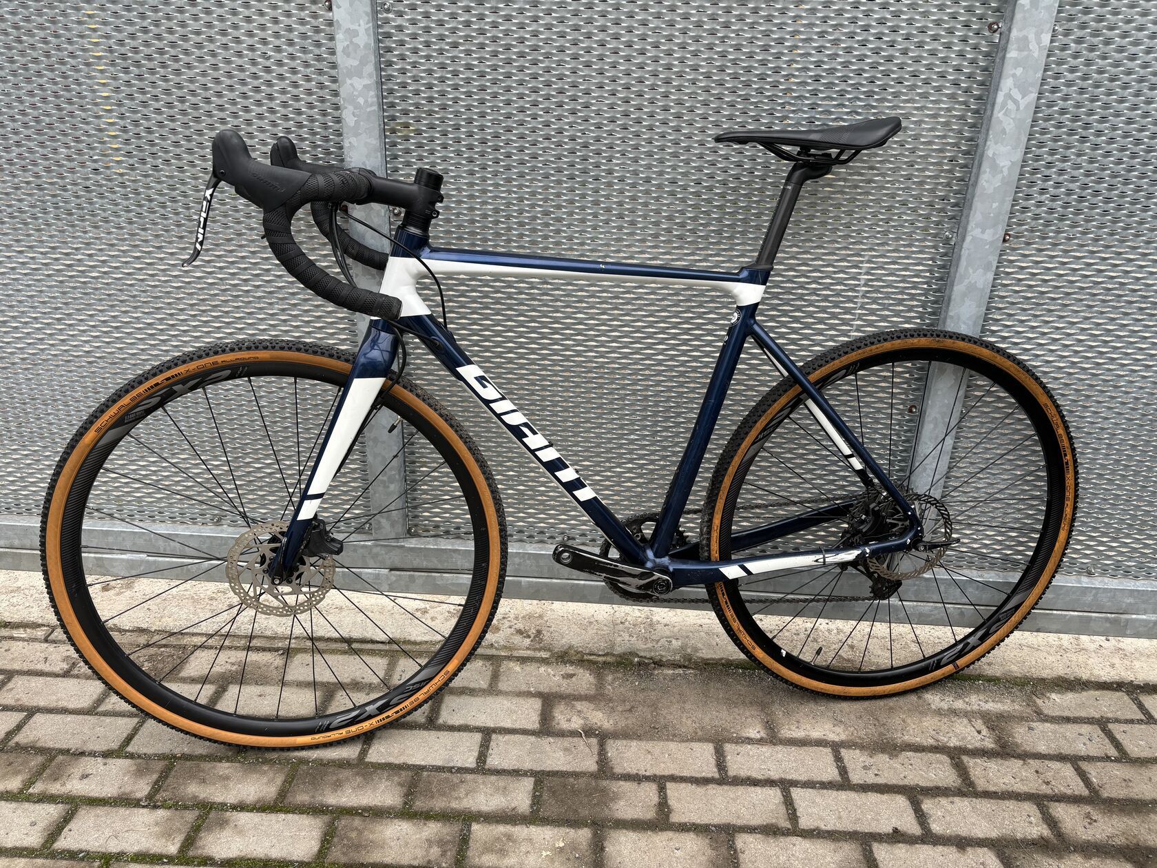 REZERVOV NO Gravel cyklokros Giant TCX SLR 2 2020 za 18 900 K