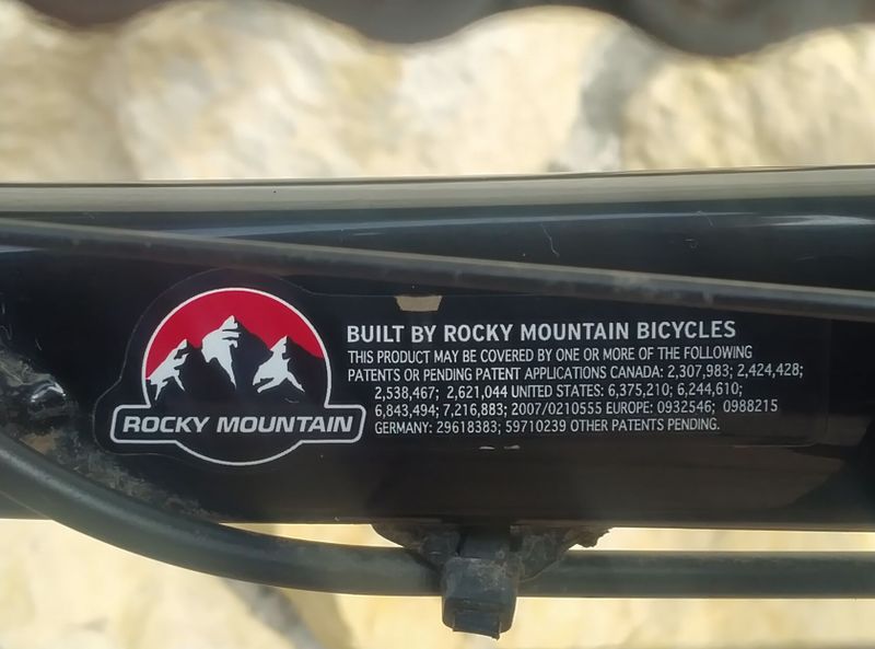 Rocky Mountain ALTITUDE 