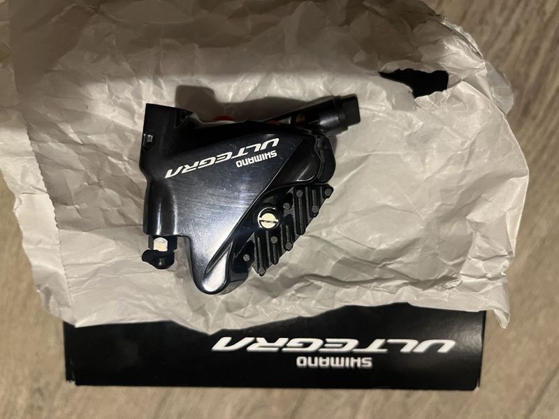 Silniční brzdový třmen Shimano Ultegra BR-R8070, Flat mount, pár i varianty