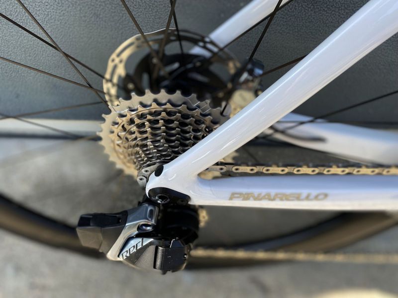 Pinarello Dogma F Disc (NOVÉ, vel. 530, 550) - CRYSTAL WHITE