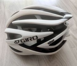 Cyklistická helma Giro Atmos II vel. M (55-59 cm)