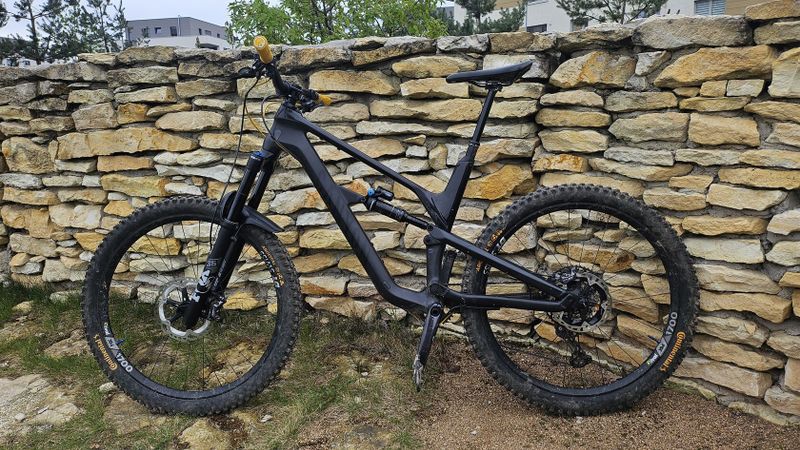 Canyon Spectral CF8, 27.5, velkost L