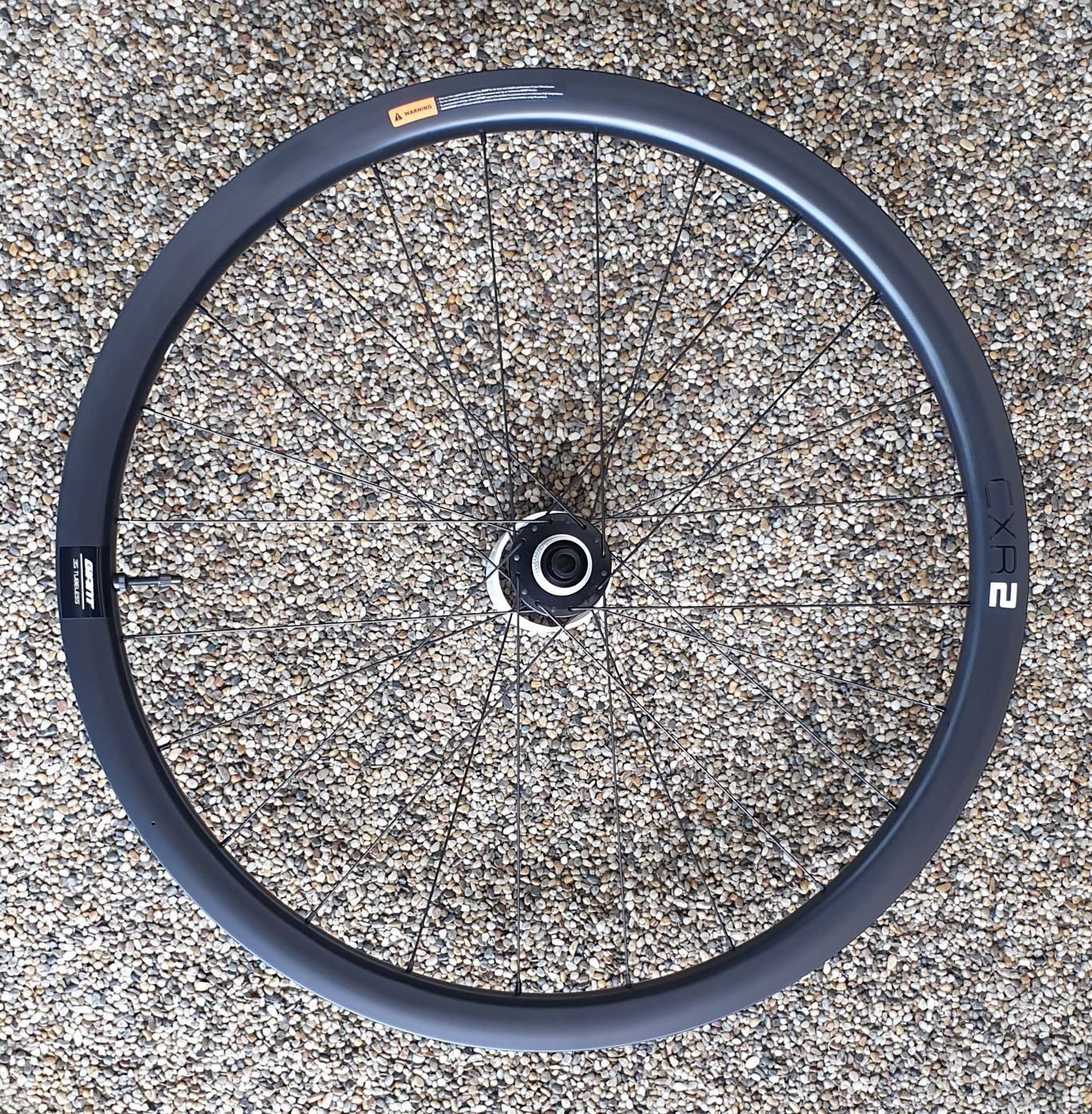 GIANT CXR2 Carbon Disc Hookless odolná karbonová disková kola pro gravel biky NOVÁ za 18