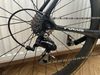 Karbonové silniční kolo Focus Cayo Evo 4.0. Shimano 105