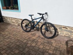 ROCKER CTM 2021 černé modré horské celoodpružené kolo