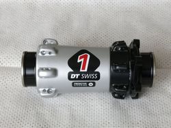 DT Swiss - přední náboj 15x110 predictive steering - cena dohodou