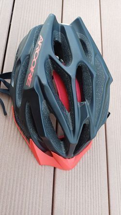  Juniorská cyklistická helma