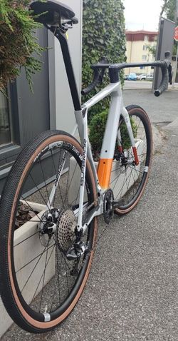 Prodám gravel značky SUPERIOR X-ROAD Team Issue Di2 GR Gloss Grey, vel. 54cm (M)