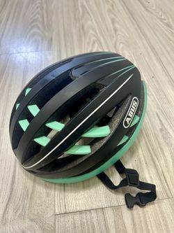 Cyklistická helma Abus Aventor Celeste Green 57-61cm