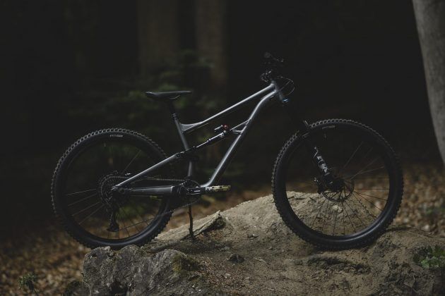 Specialized Status 160 vel. S3 - M, SLEVA