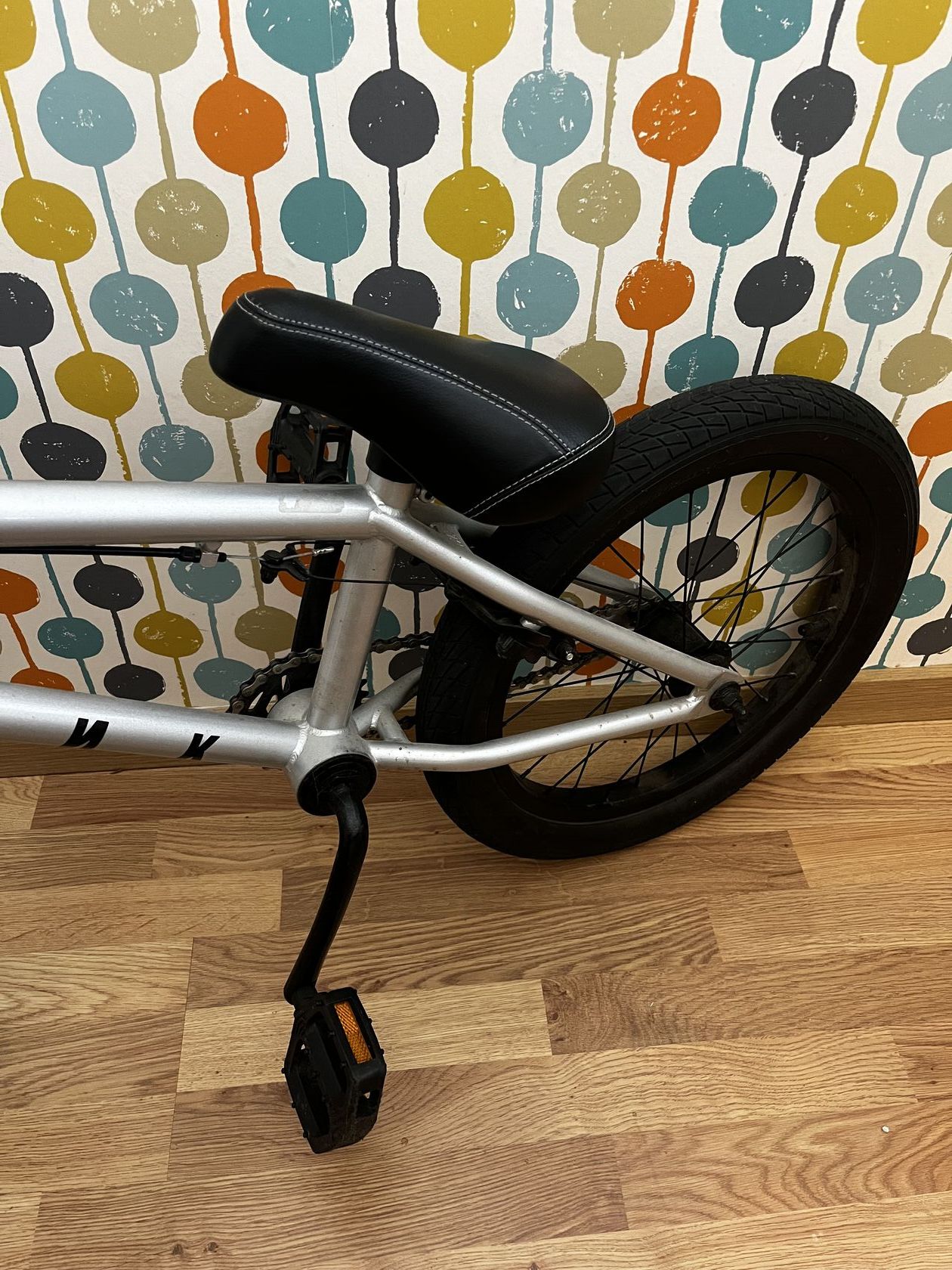 Juniorske BMX Blank Hustla 18 z UK za 5 000 K Cyklobazar.cz