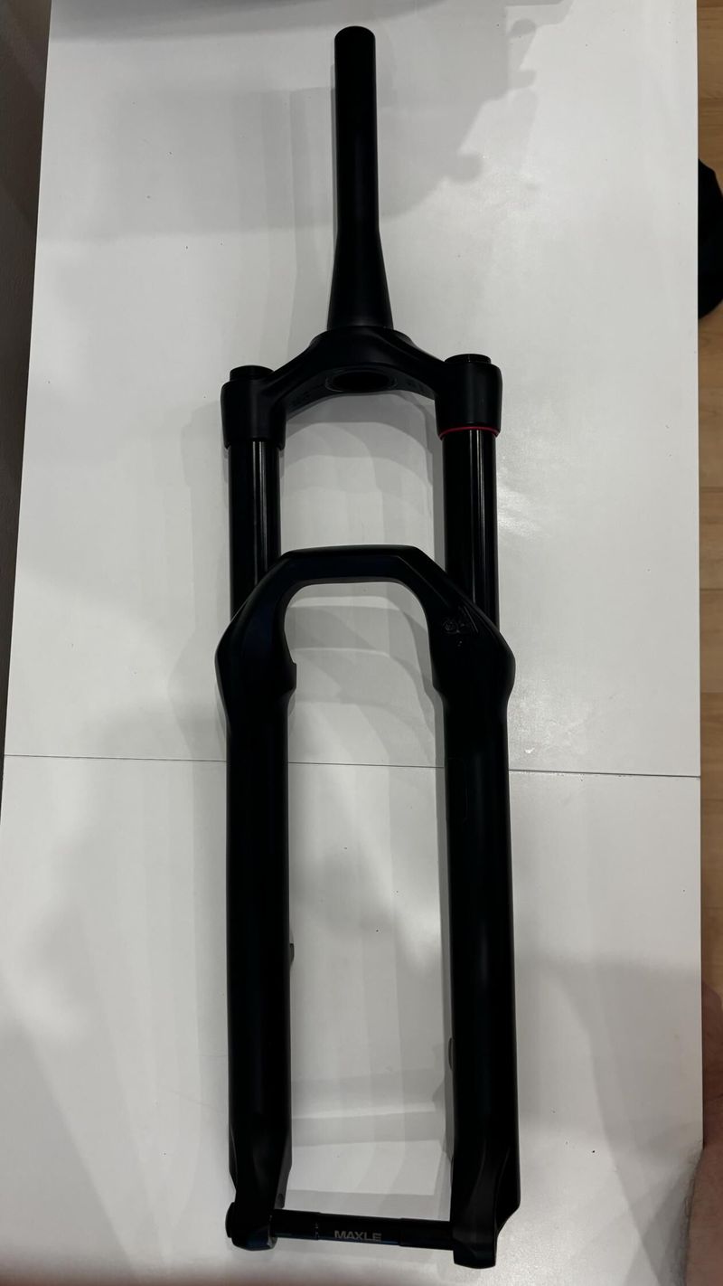 PRODÁM : Prodám Rock Shox 35 Gold 140mm offset 44 Boost sloupek 1.8 tapered