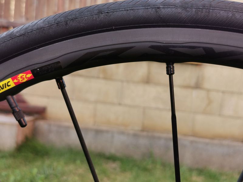 PRODÁM Silniční karbonové kolo Specialized S-Works Roubaix SL3