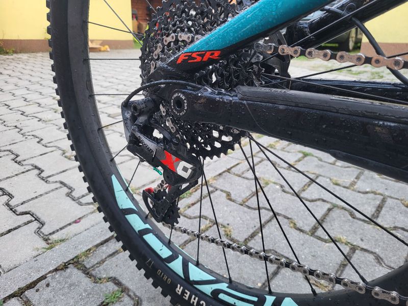 Specialized Enduro FSR Elite Carbon 29" + Roval Traverse 29 Carbon