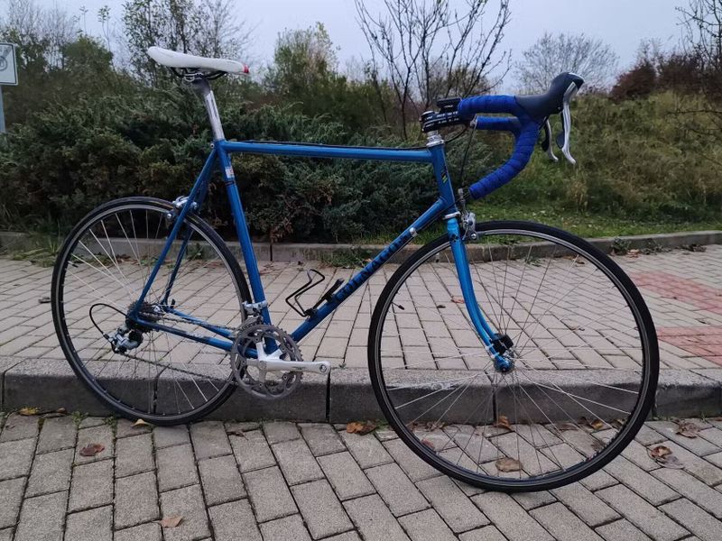 Silniční kolo na Ultegra komponentech 2x10, ideální na zimáka