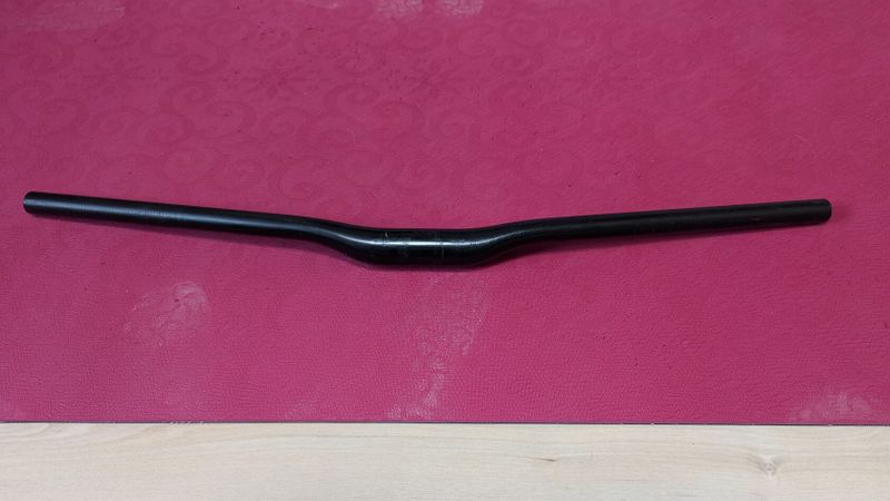 Řidítka OneUp karbon 760mm