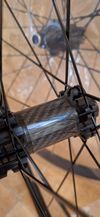 Nová zapletená kola BOOST s karbonový středem pro gravel, cyklokros nebo silnici 
