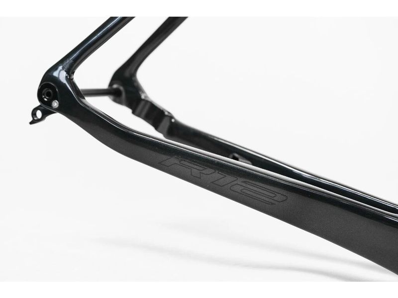 Yoeleo R12 DISC BRAKE silniční rámová sada Crimson black