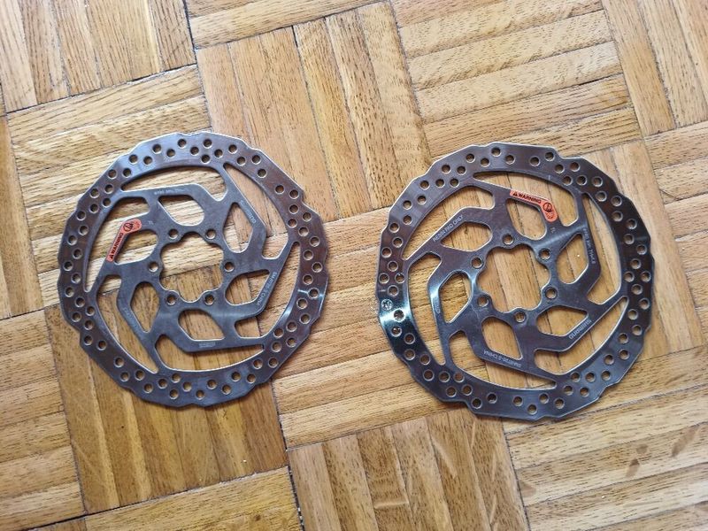 kotouč Shimano SM-RT26-S 160 mm