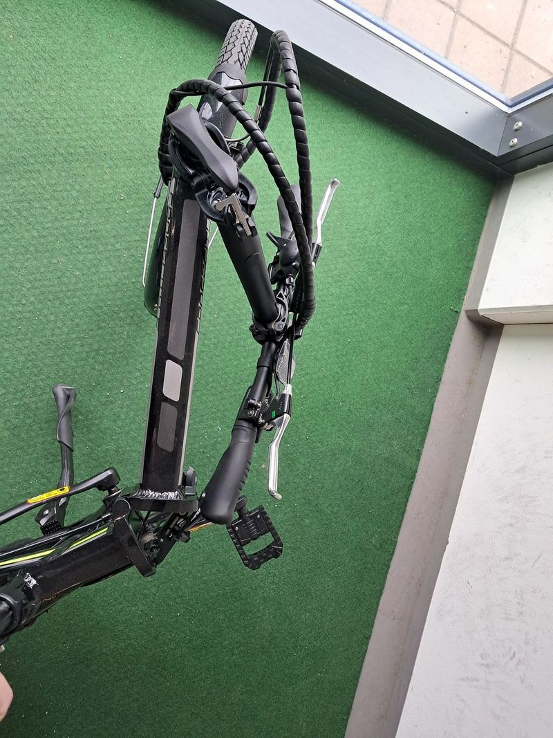 Skládací elektrokolo Crosscity E 