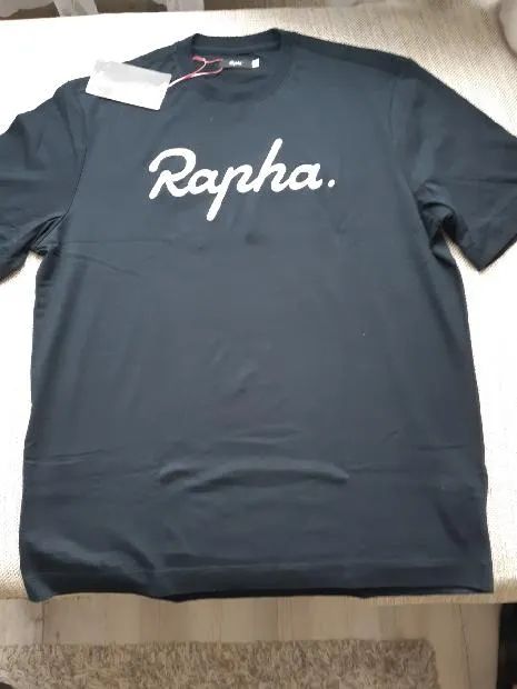 Prodám nové tričko Rapha, tričko Willier a 2 ks bidonů Rapha.