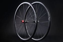 Německá kabonová kola Gunsha Carbon CCR 2.0 CL S-Light 1272 Gr. - highend Race